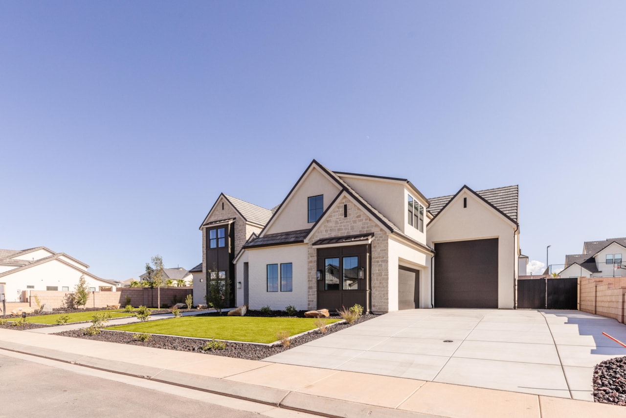 2938 Rowan LN St George, UT 84790 home for sale, MLS#25-264824 - Erika Rogers Photo 6