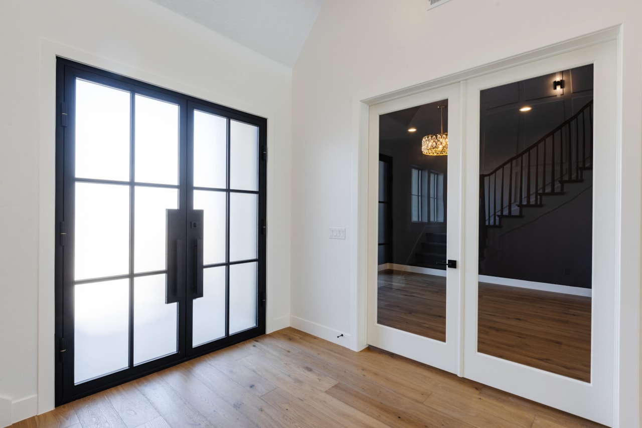 2938 Rowan LN St George, UT 84790 home for sale, MLS#25-264824 - Erika Rogers Photo 9