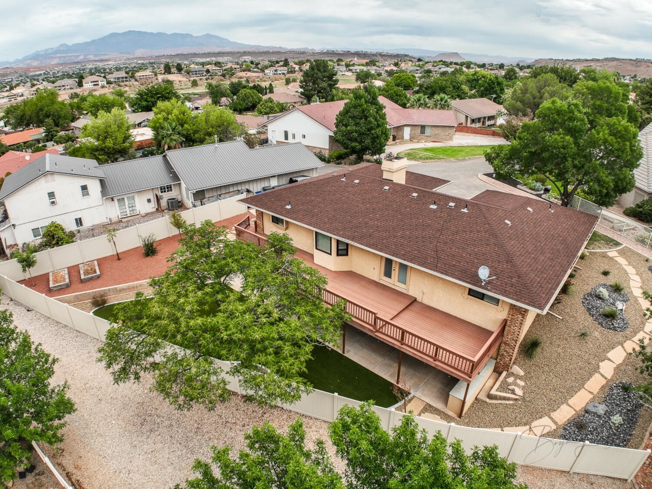 1942 Acacia Place St George, UT 84790 home for sale, MLS#25-264794 - Erika Rogers Photo 6