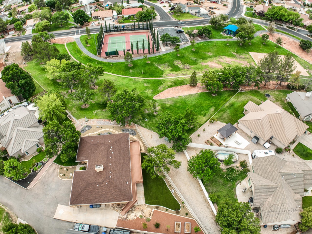 1942 Acacia Place St George, UT 84790 home for sale, MLS#25-264794 - Erika Rogers Photo 9