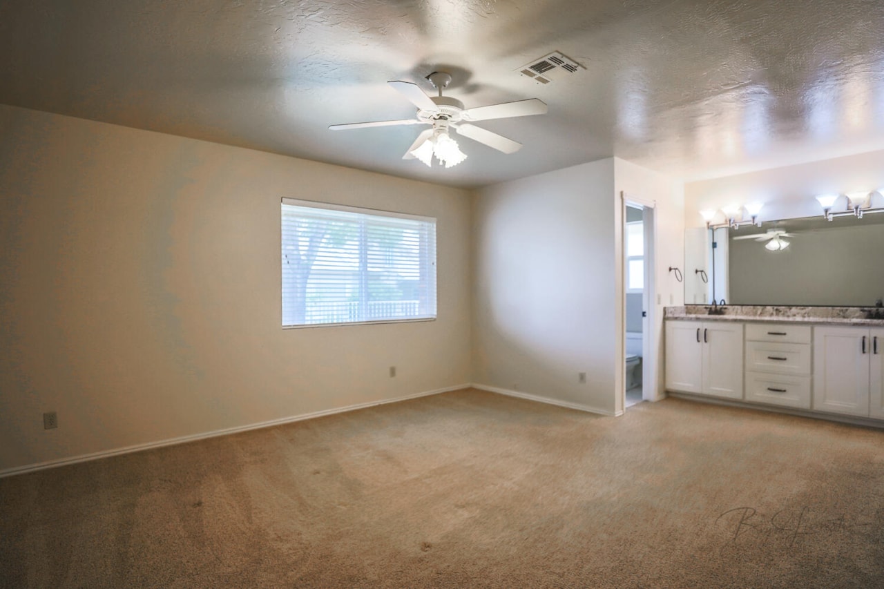 1942 Acacia Place St George, UT 84790 home for sale, MLS#25-264794 - Erika Rogers Photo 26