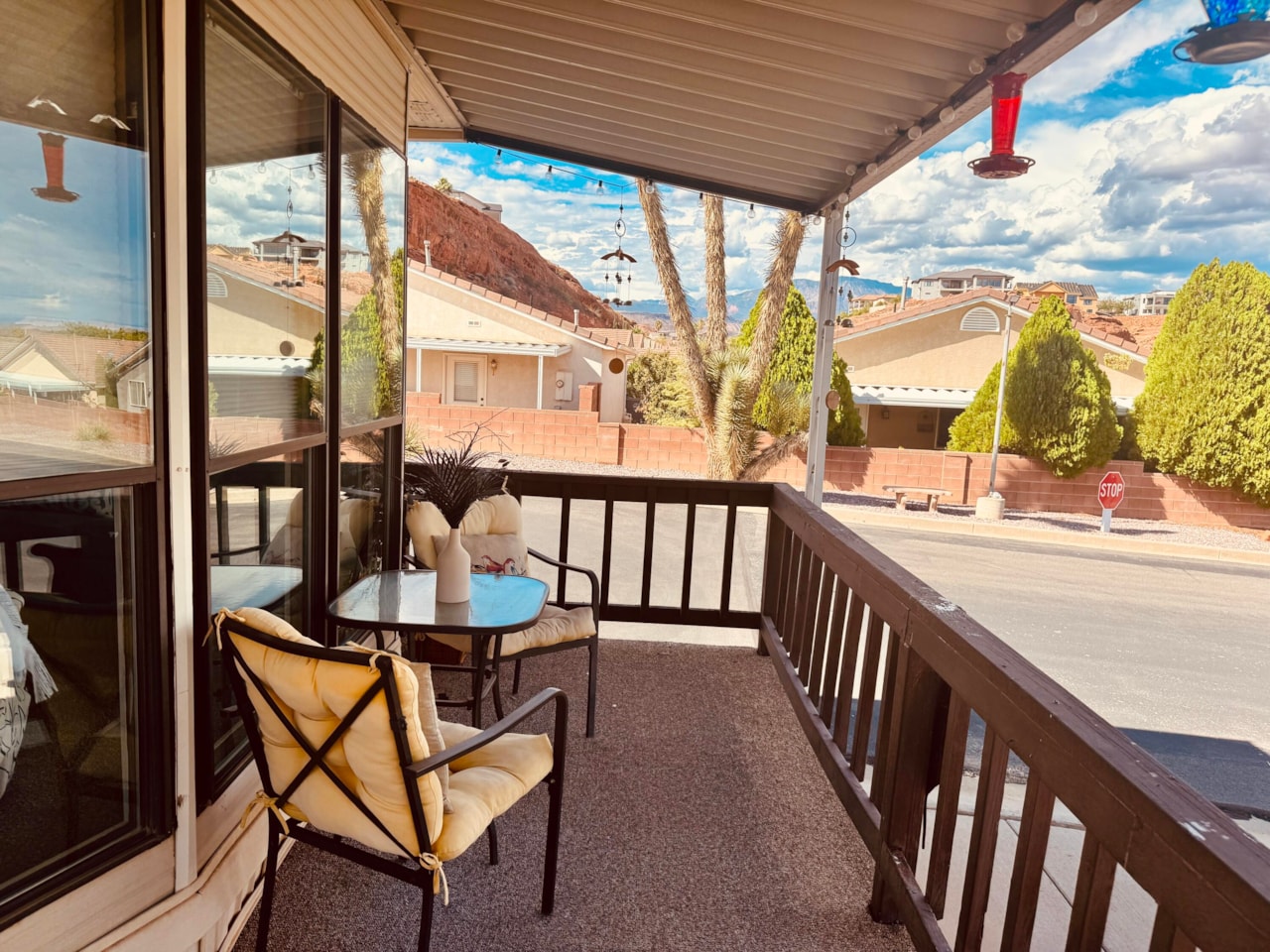 1150 W Red Hills Parkway #142 Washington, UT 84780 home for sale, MLS#25-264818 - Erika Rogers Photo 5