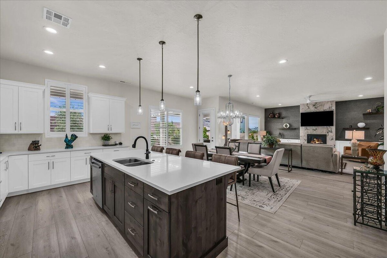 1434 E Black Brush Washington, UT 84780 home for sale, MLS#25-264829 - Erika Rogers Photo 19