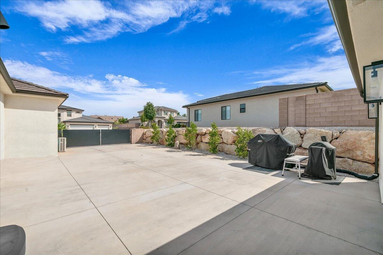 1434 E Black Brush Washington, UT 84780 home for sale, MLS#25-264829 - Erika Rogers Photo 33