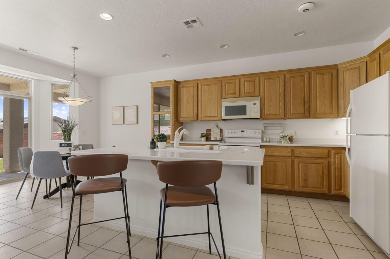 3414 E Willow Springs DR Washington, UT 84780 home for sale, MLS#25-264249 - Erika Rogers Photo 10