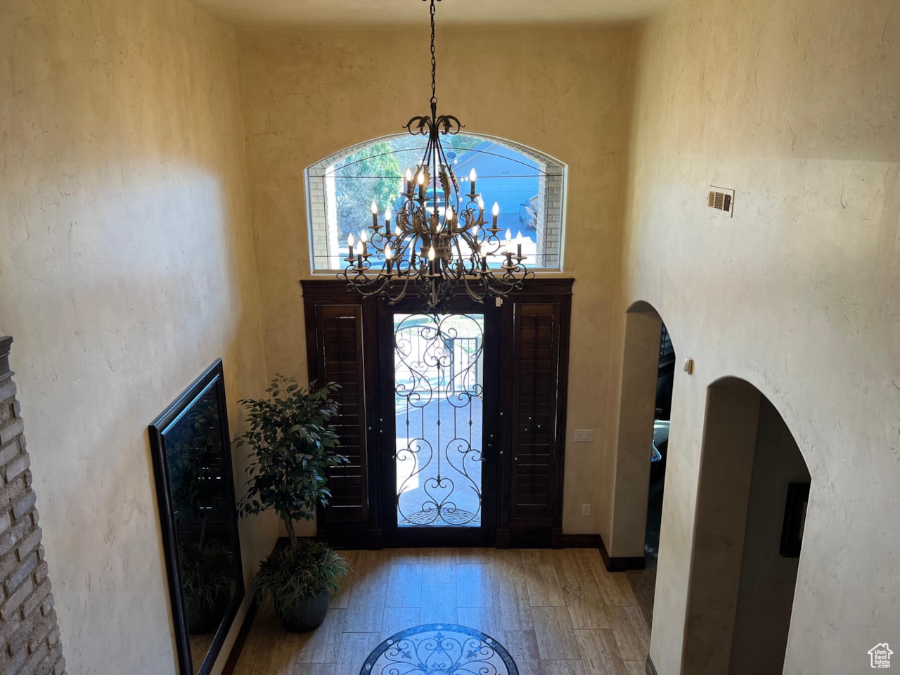 969 E Outlaw Gulch Washington, UT 84780 home for sale, MLS#25-264843 - Erika Rogers Photo 10