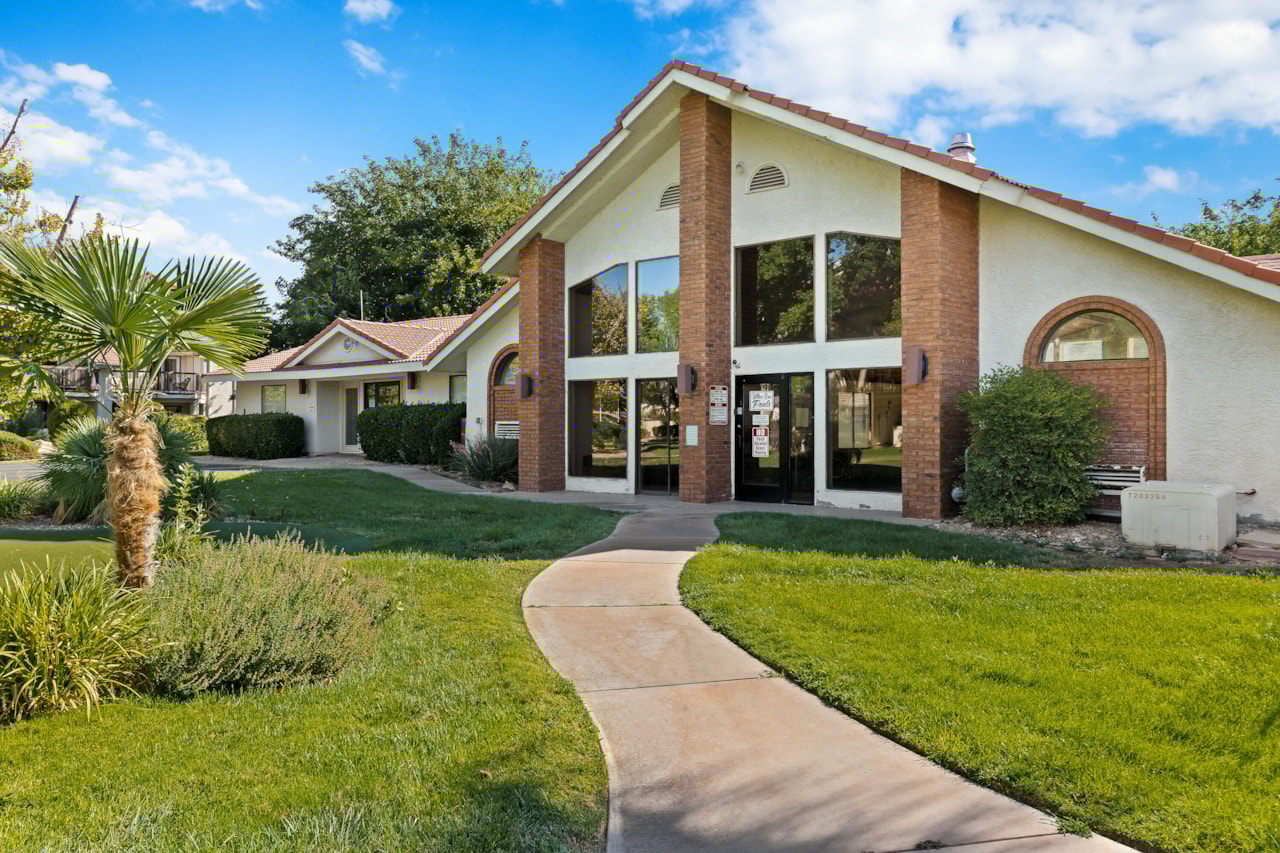 275 S Valley View DR #J202 St George, UT 84770 condo for sale, MLS#25-264015 - Erika Rogers Photo 8