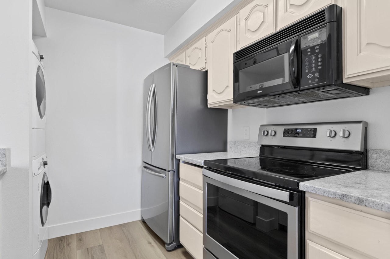 275 S Valley View DR #J202 St George, UT 84770 condo for sale, MLS#25-264015 - Erika Rogers Photo 22