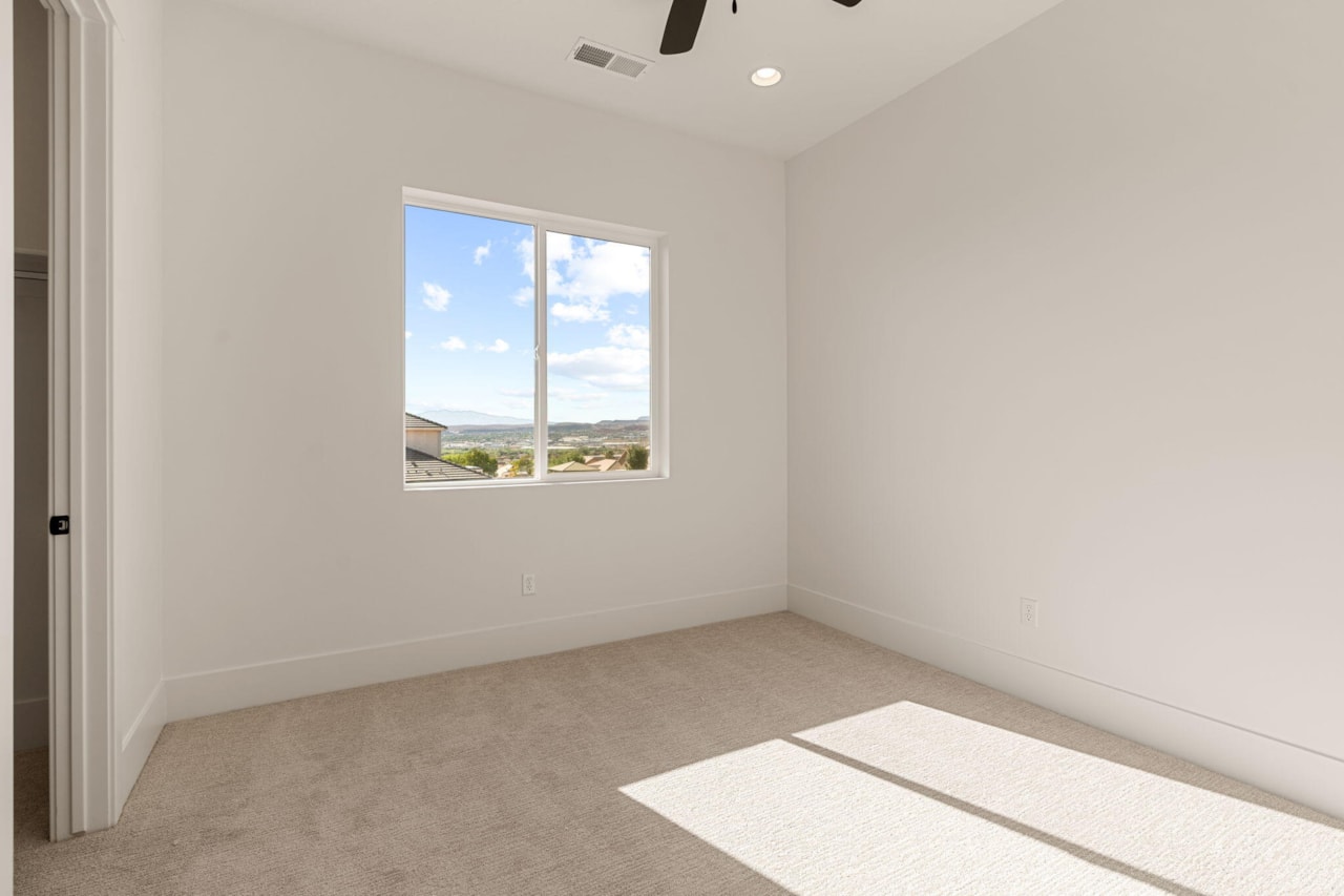 1585 E Black Brush DR Washington, UT 84780 home for sale, MLS#25-264850 - Erika Rogers Photo 32