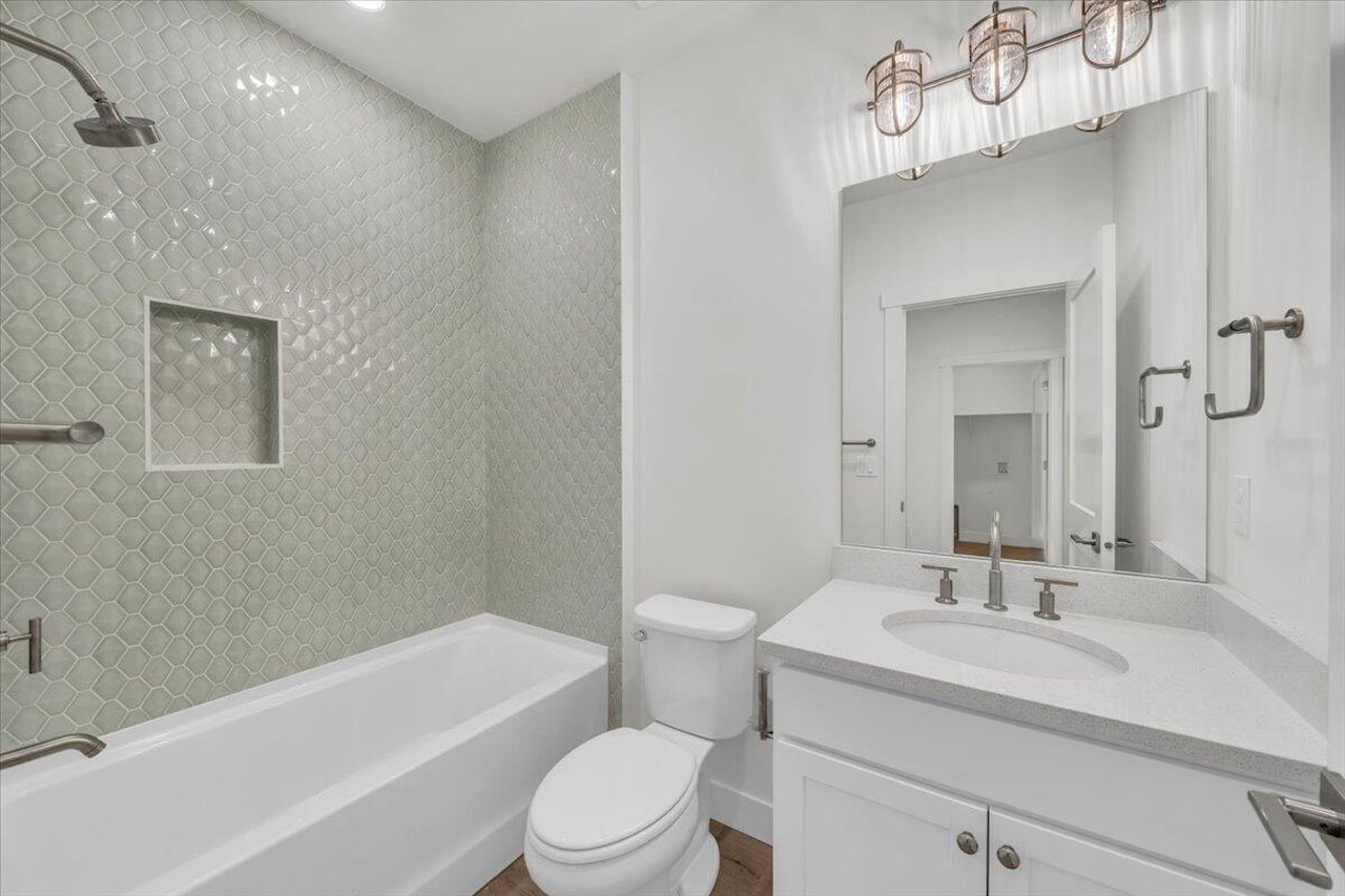 747 W Periwinkle #302 St George, UT 84790 condo for sale, MLS#25-263069 - Erika Rogers Photo 11