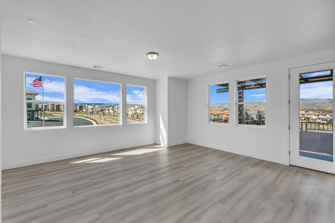 5599 S Carnelian Parkway #205 St George, UT 84790 condo for sale, MLS#25-261123 - Erika Rogers Photo 10