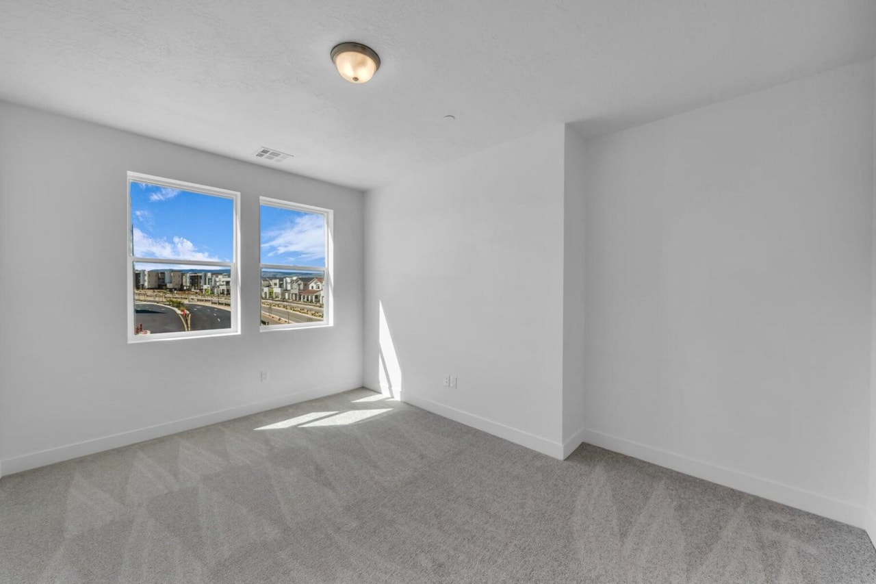 5599 S Carnelian Parkway #205 St George, UT 84790 condo for sale, MLS#25-261123 - Erika Rogers Photo 15