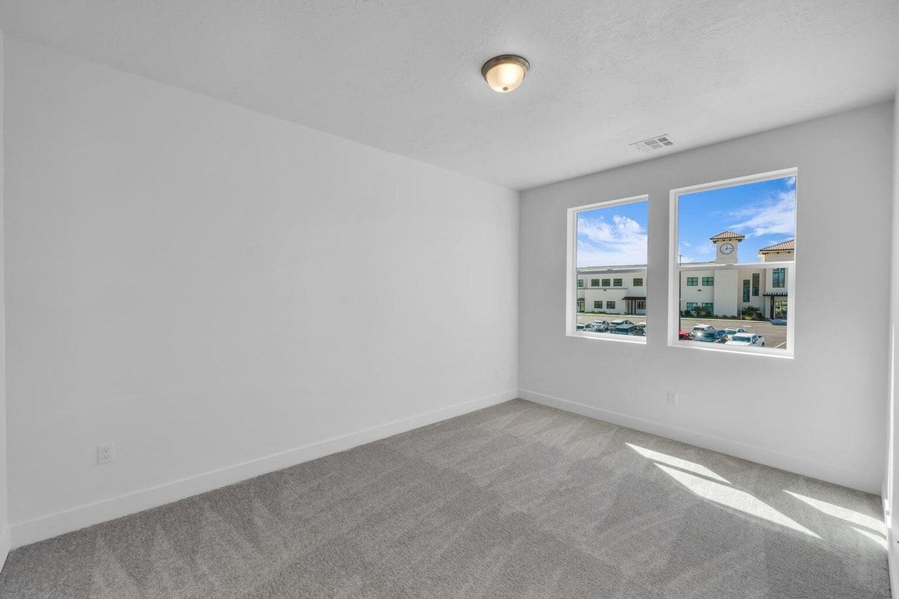 5599 Carnelian Parkway #605 St George, UT 84790 condo for sale, MLS#25-262691 - Erika Rogers Photo 14