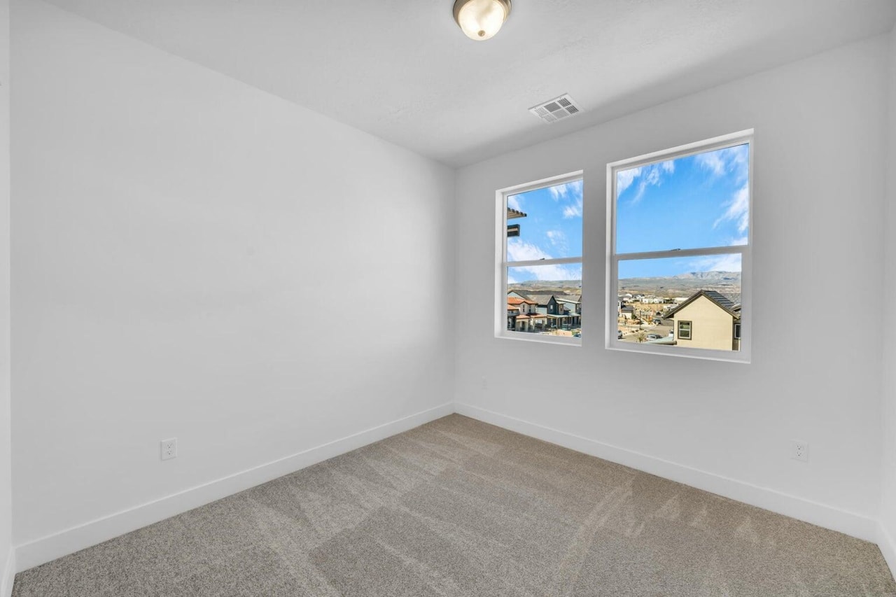 5599 Carnelian Parkway #605 St George, UT 84790 condo for sale, MLS#25-262691 - Erika Rogers Photo 21