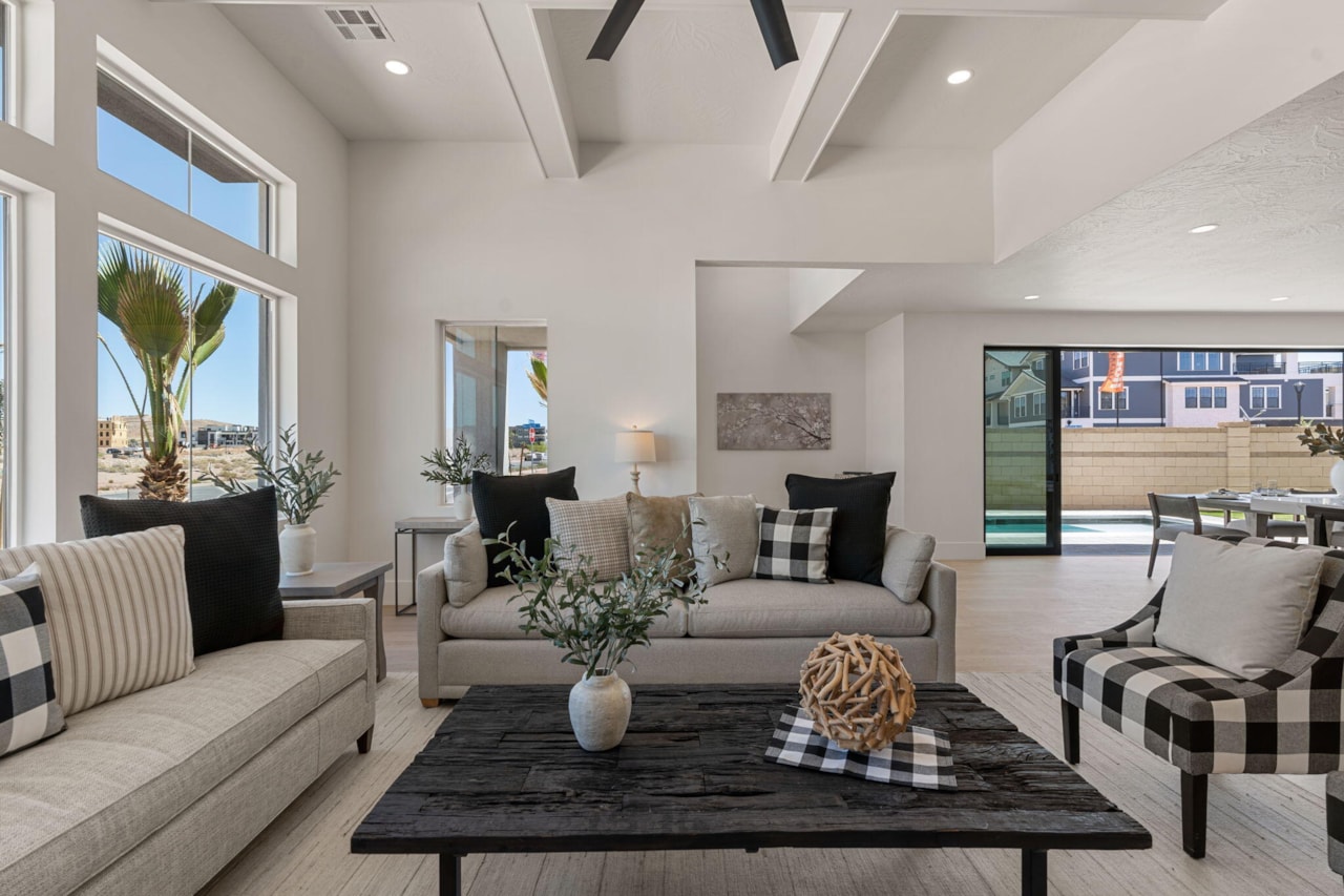 5273 S Blue Pearl Aly St George, UT 84790 home for sale, MLS#25-264392 - Erika Rogers Photo 8