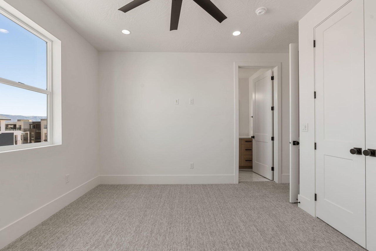 5267 Blue Pearl Aly St George, UT 84790 home for sale, MLS#25-257993 - Erika Rogers Photo 52