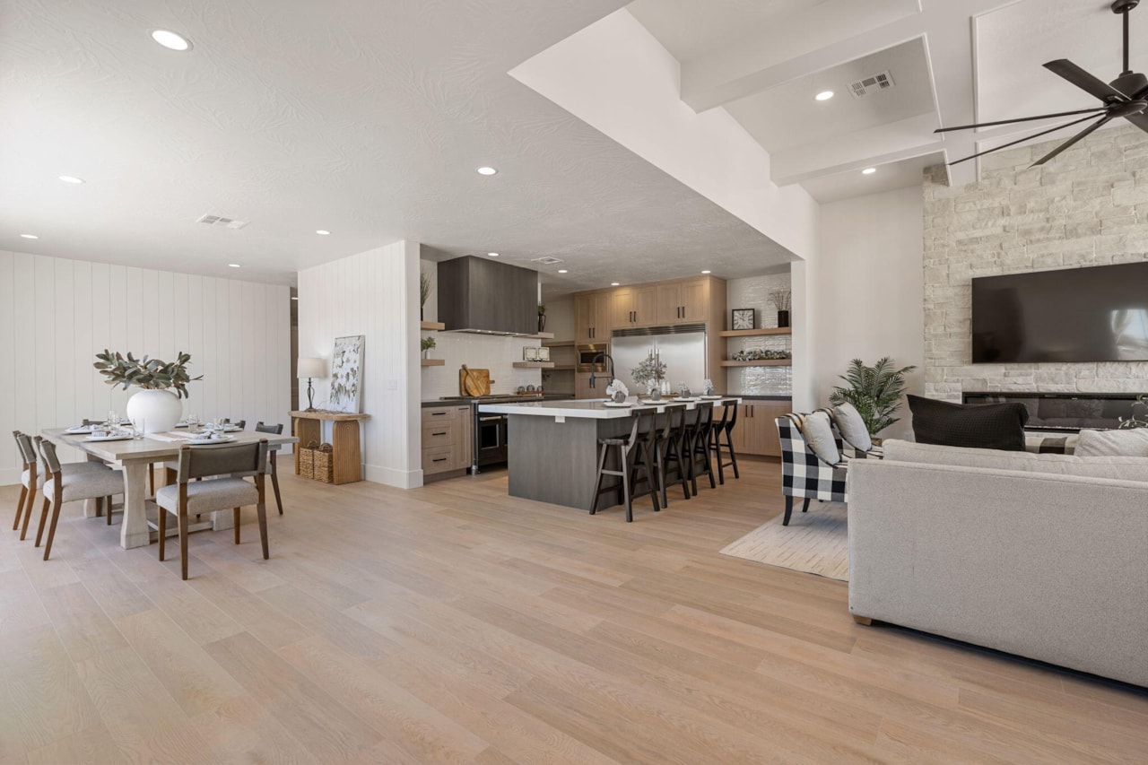 5263 S Blue Pearl Aly St George, UT 84790 home for sale, MLS#25-257992 - Erika Rogers Photo 3