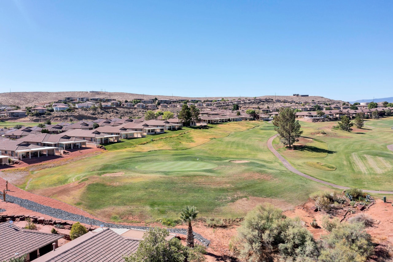 767 W Uxbridge DR St George, UT 84770 home for sale, MLS#25-263530 - Erika Rogers Photo 3