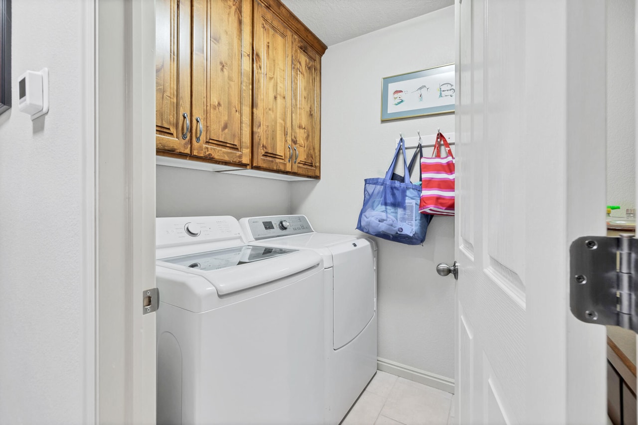 767 W Uxbridge DR St George, UT 84770 home for sale, MLS#25-263530 - Erika Rogers Photo 44