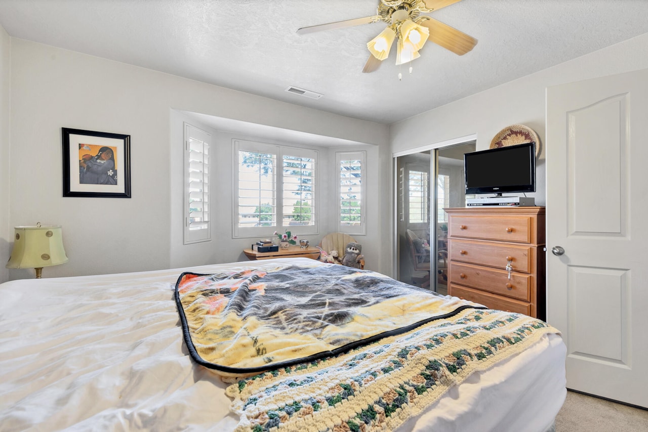 767 W Uxbridge DR St George, UT 84770 home for sale, MLS#25-263530 - Erika Rogers Photo 49