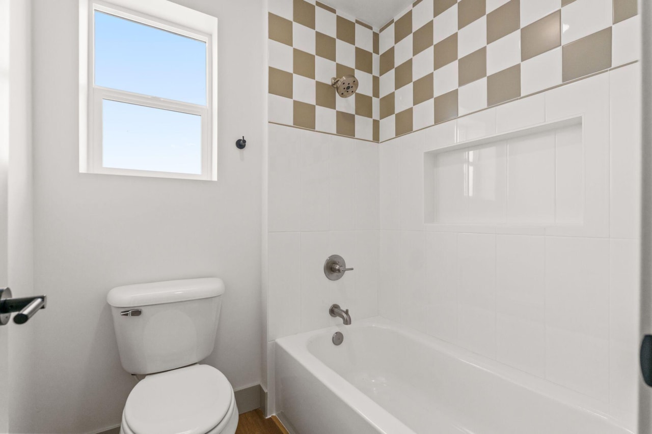 1033 E Coyote Crest DR Washington, UT 84780 home for sale, MLS#25-263760 - Erika Rogers Photo 35