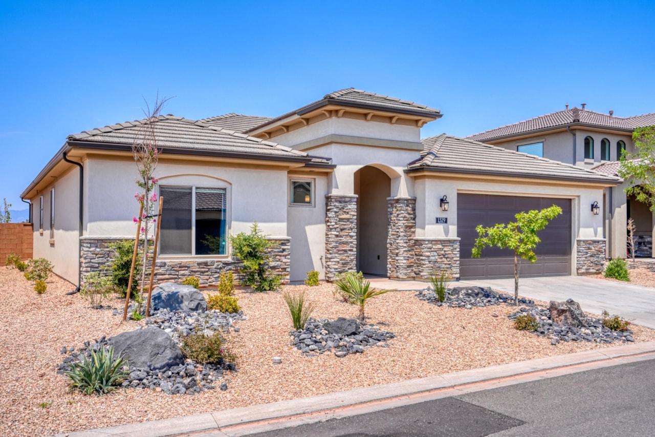 1329 Paseos ST Washington, UT 84780 home for sale, MLS#25-264936 - Erika Rogers
