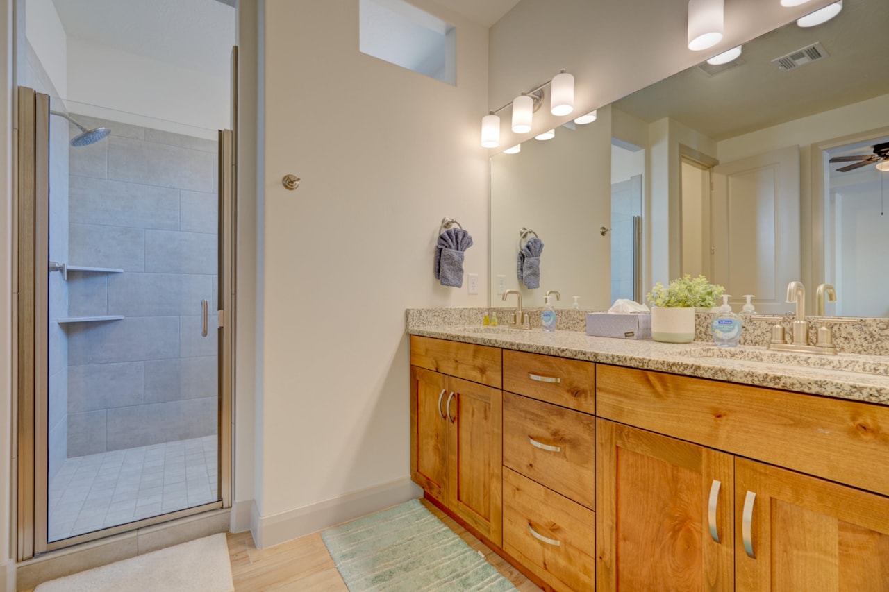 1329 Paseos ST Washington, UT 84780 home for sale, MLS#25-264936 - Erika Rogers Photo 18