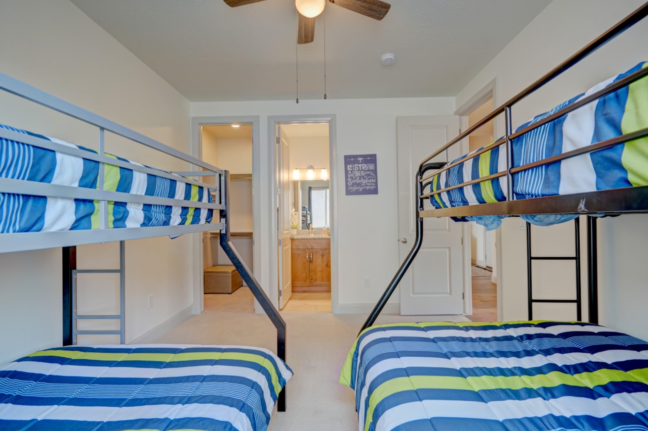 1329 Paseos ST Washington, UT 84780 home for sale, MLS#25-264936 - Erika Rogers Photo 20