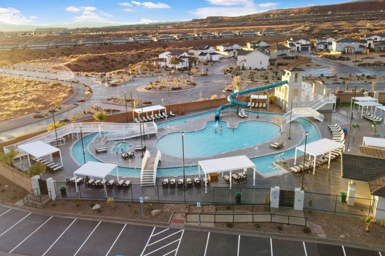 1329 Paseos ST Washington, UT 84780 home for sale, MLS#25-264936 - Erika Rogers Photo 35