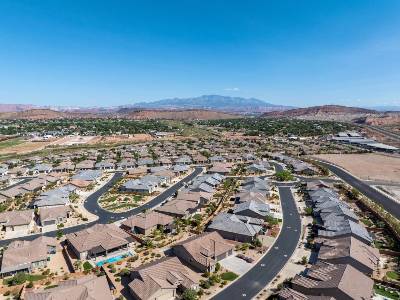 4260 S Painted Finch DR St George, UT 84790 home for sale, MLS#25-264977 - Erika Rogers Photo 25