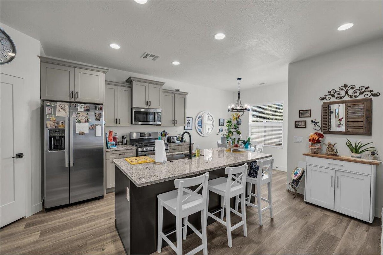 266 E 260  N Washington, UT 84780 home for sale, MLS#25-264999 - Erika Rogers Photo 5