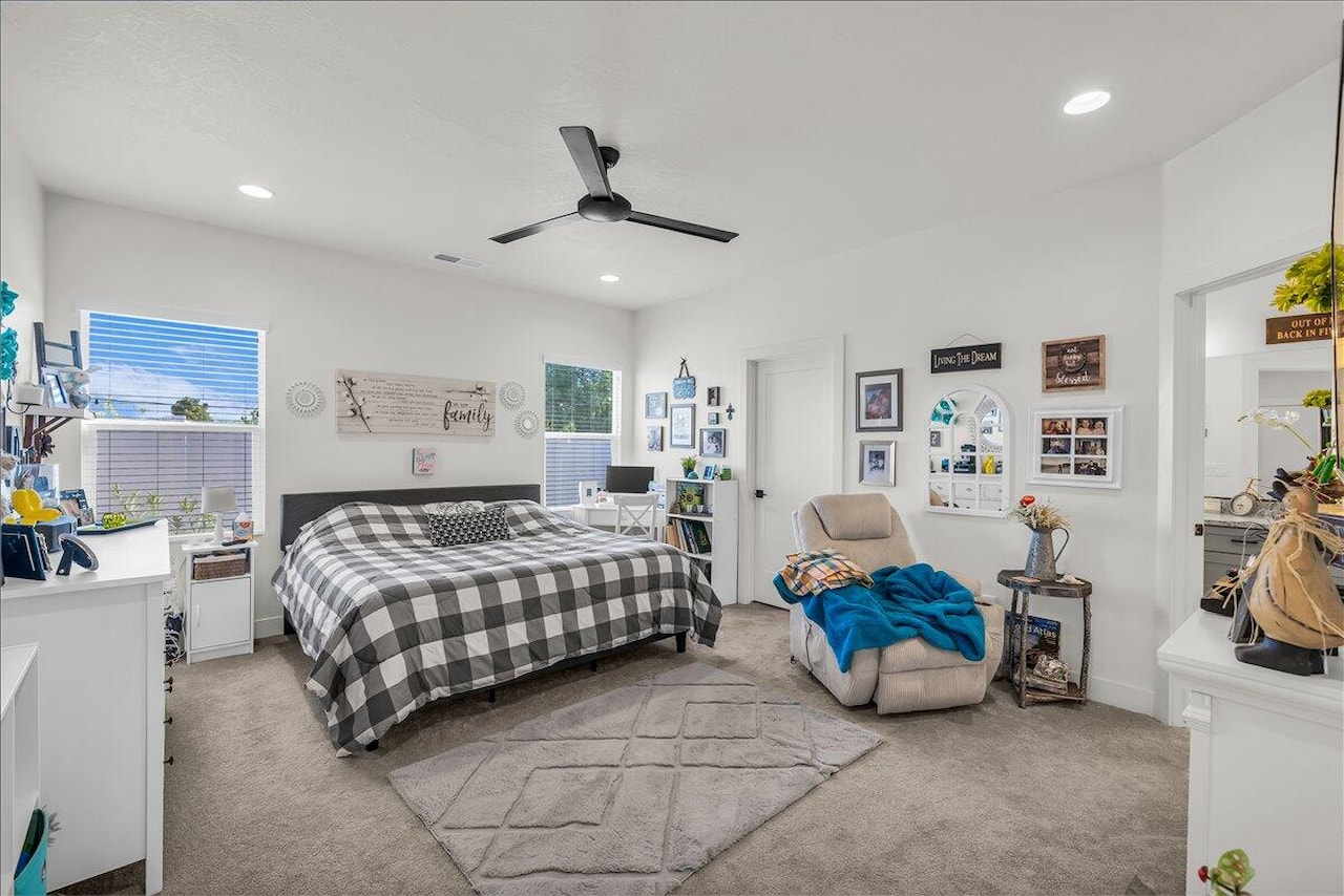 266 E 260  N Washington, UT 84780 home for sale, MLS#25-264999 - Erika Rogers Photo 12