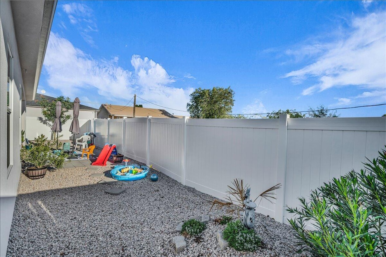 266 E 260  N Washington, UT 84780 home for sale, MLS#25-264999 - Erika Rogers Photo 16