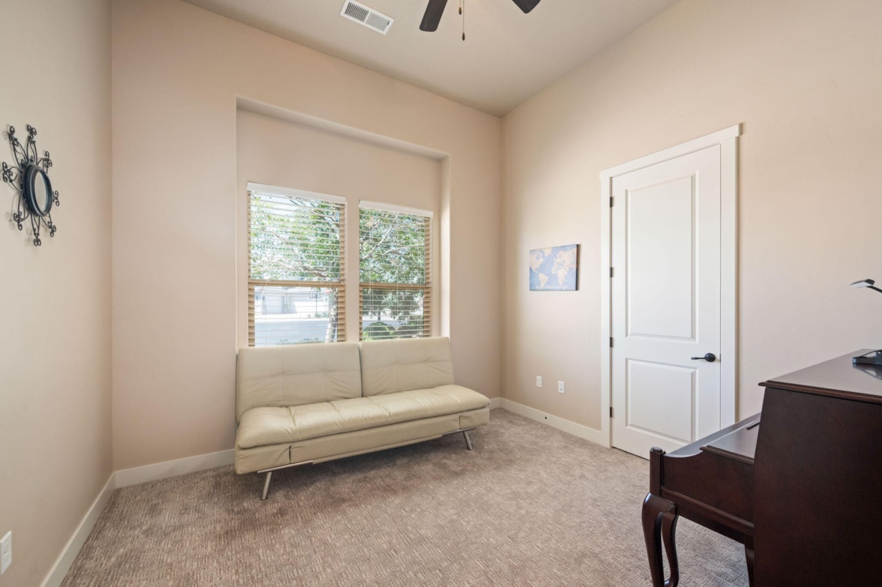 2546 E 3000 S CIR St George, UT 84790 home for sale, MLS#25-265028 - Erika Rogers Photo 23