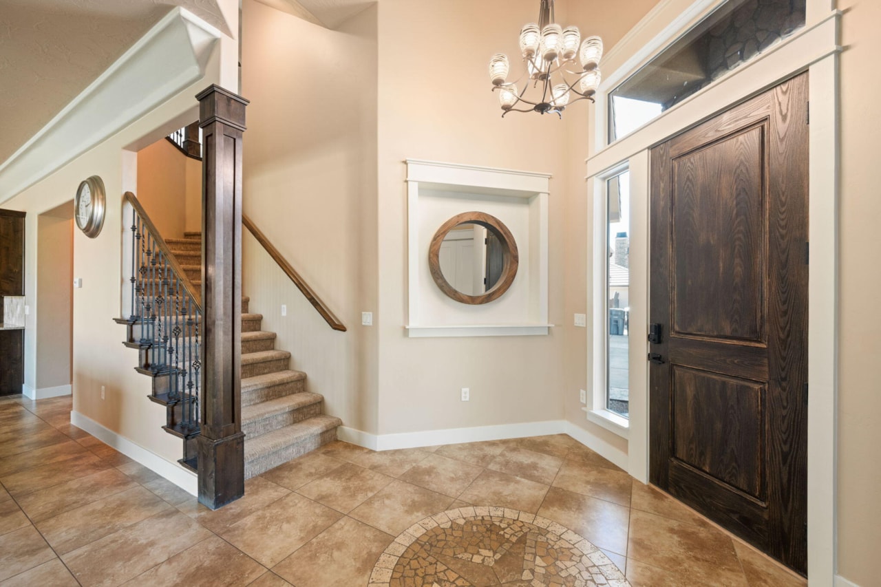 2546 E 3000 S CIR St George, UT 84790 home for sale, MLS#25-265028 - Erika Rogers Photo 24