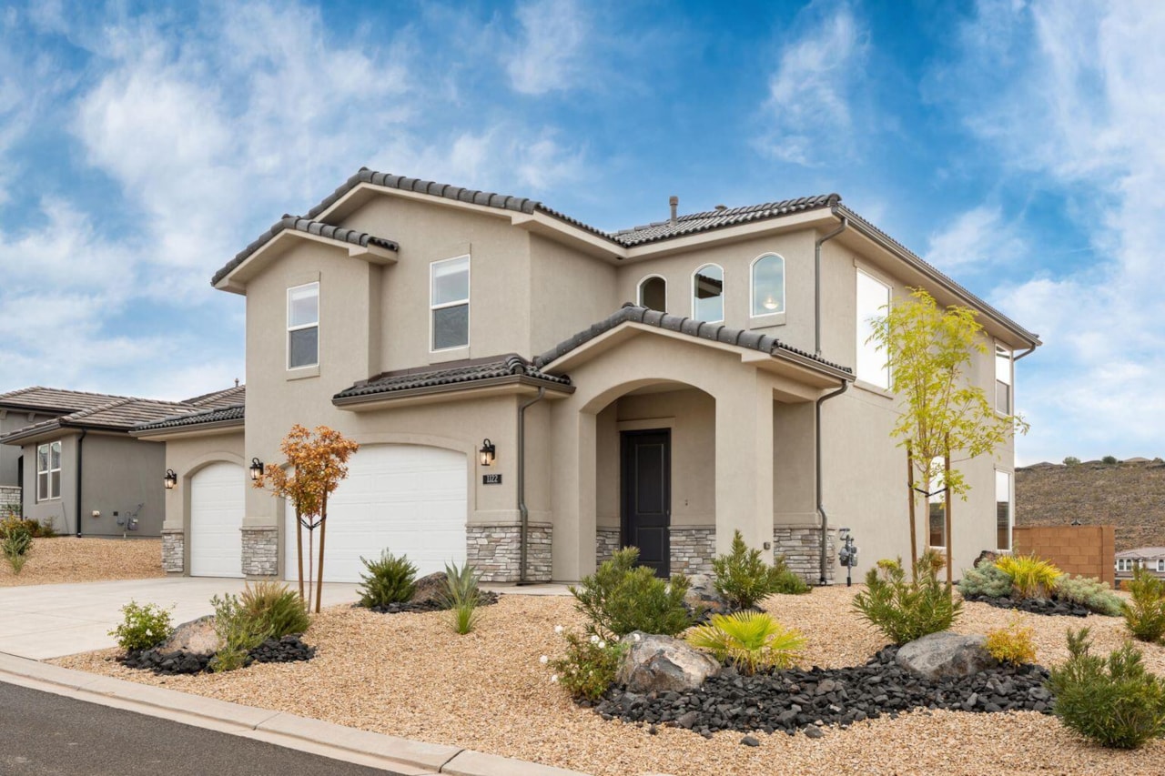 1122 Paseos ST Washington, UT 84780 home for sale, MLS#25-265058 - Erika Rogers