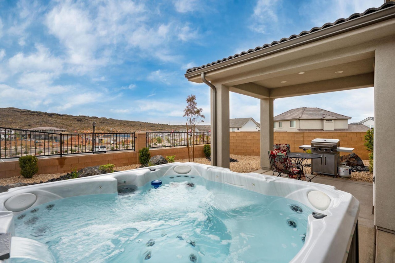 1122 Paseos ST Washington, UT 84780 home for sale, MLS#25-265058 - Erika Rogers Photo 26