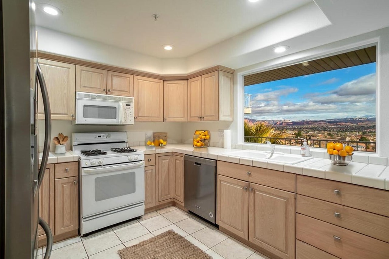 1845 W Canyon View DR #708 St George, UT 84770 condo for sale, MLS#25-259422 - Erika Rogers Photo 14