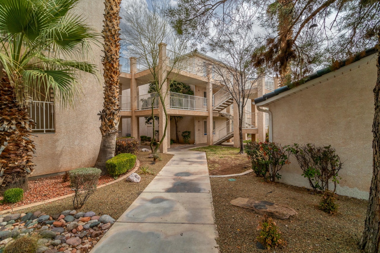 1845 W Canyon View DR #708 St George, UT 84770 condo for sale, MLS#25-259422 - Erika Rogers Photo 46