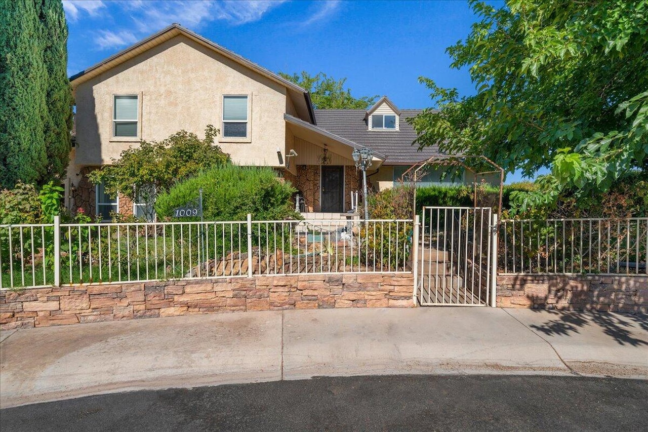 1009 N 2050  E St George, UT 84770 home for sale, MLS#25-263729 - Erika Rogers Photo 33