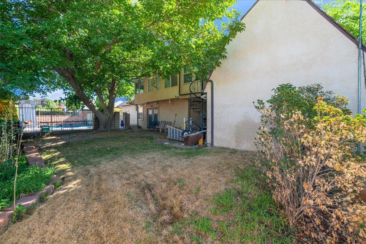 1009 N 2050  E St George, UT 84770 home for sale, MLS#25-263729 - Erika Rogers Photo 32