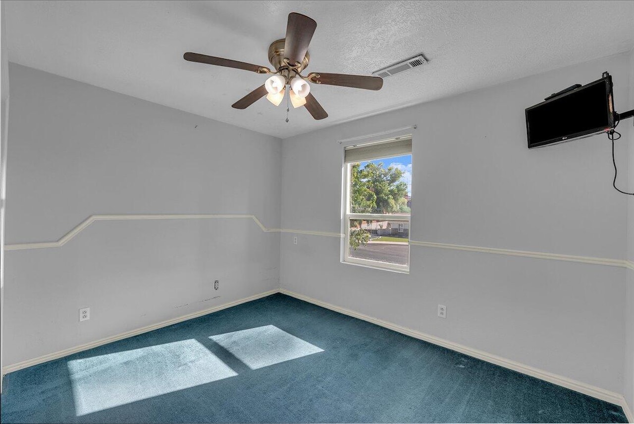 1009 N 2050  E St George, UT 84770 home for sale, MLS#25-263729 - Erika Rogers Photo 19