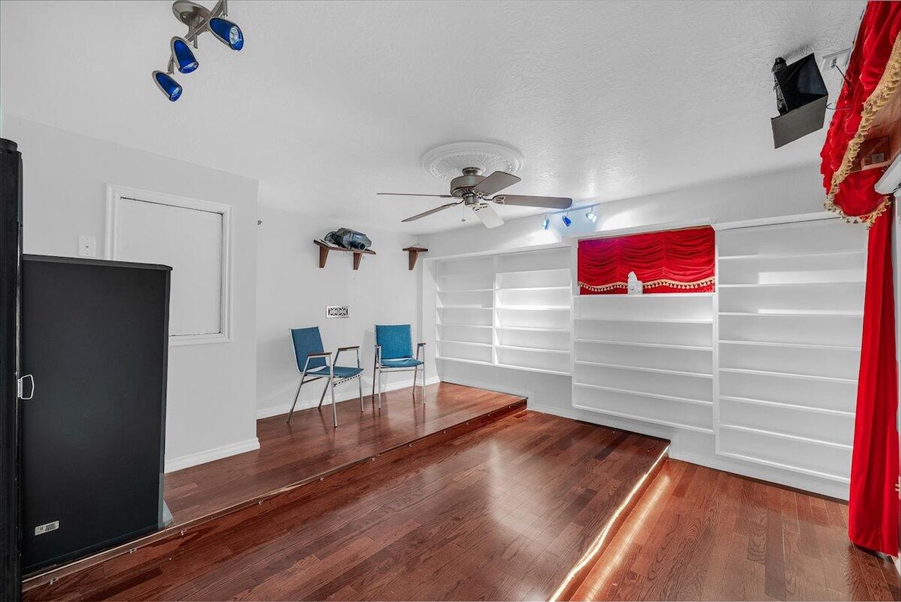 1009 N 2050  E St George, UT 84770 home for sale, MLS#25-263729 - Erika Rogers Photo 22