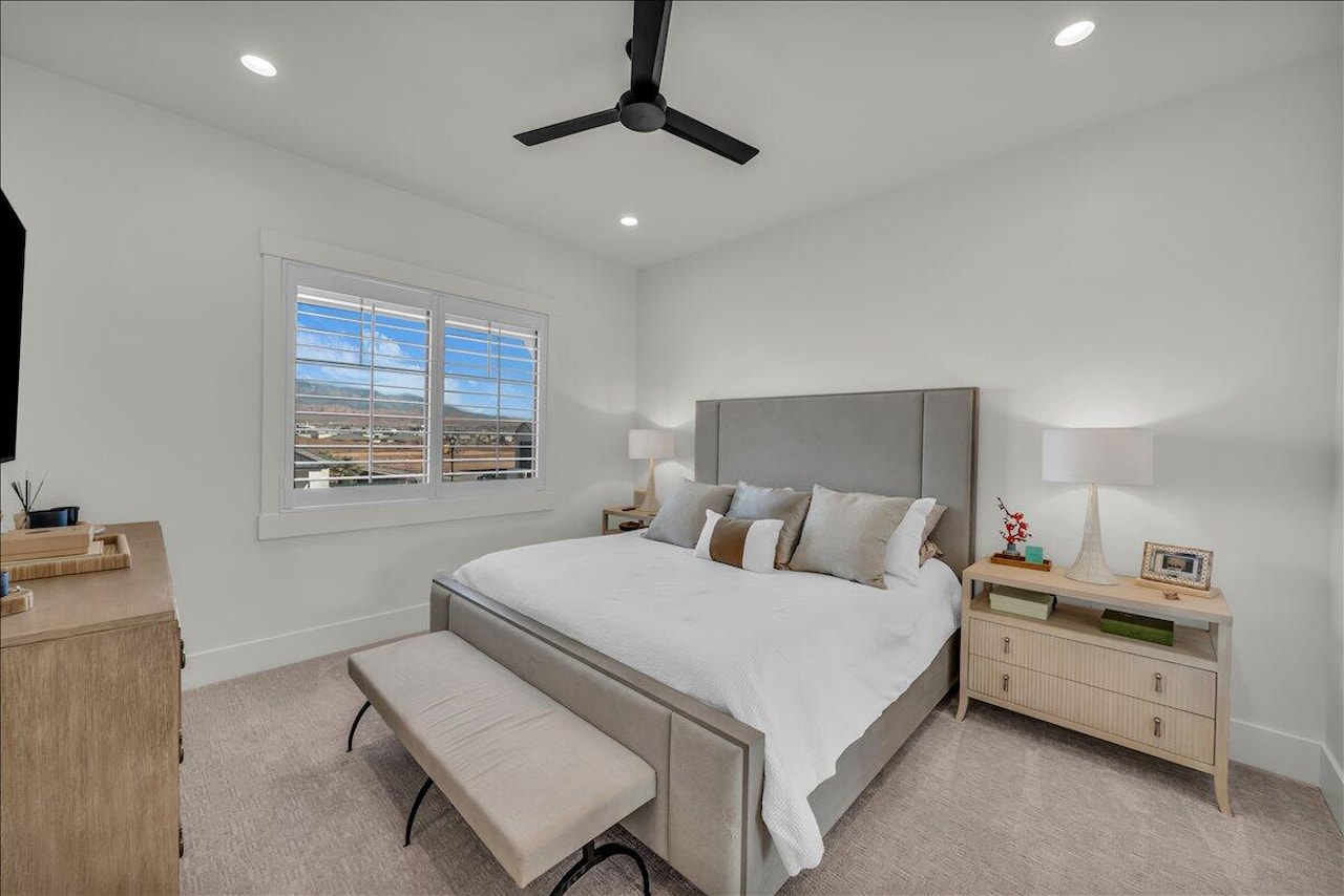 2904 Stonedale DR St George, UT 84790 home for sale, MLS#25-265099 - Erika Rogers Photo 19