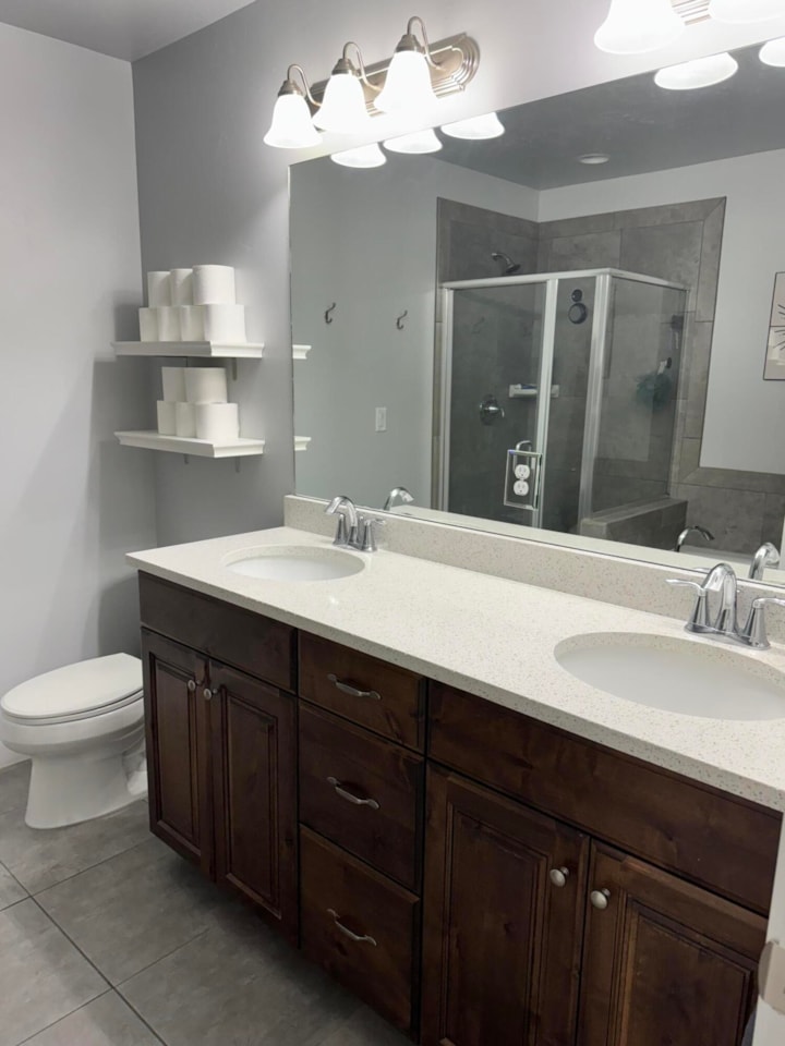 1892 Vacation LN Washington, UT 84780 home for sale, MLS#25-264885 - Erika Rogers Photo 10