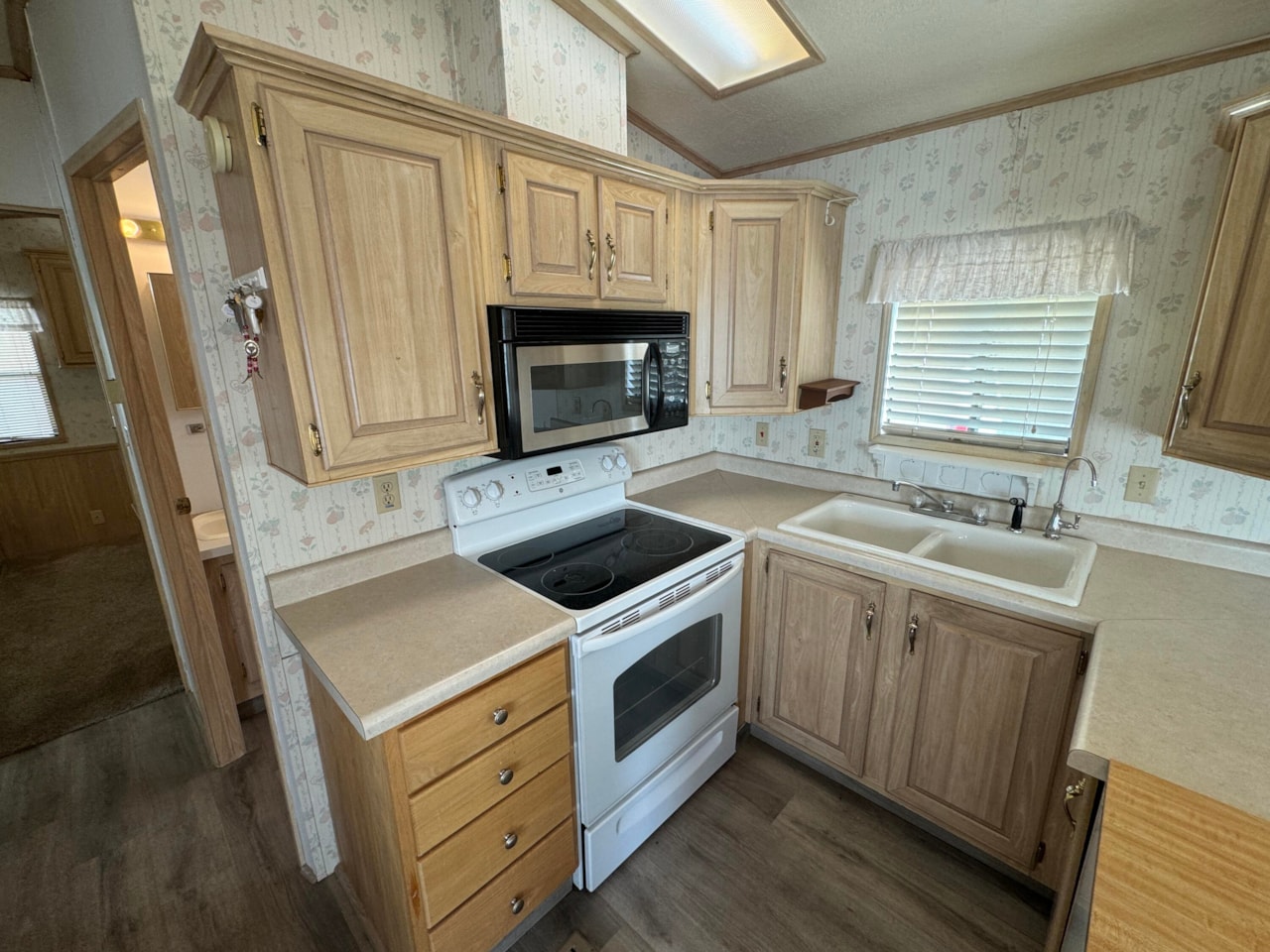 1225 N Dixie Downs RD #136 St George, UT 84770 home for sale, MLS#25-265180 - Erika Rogers Photo 6