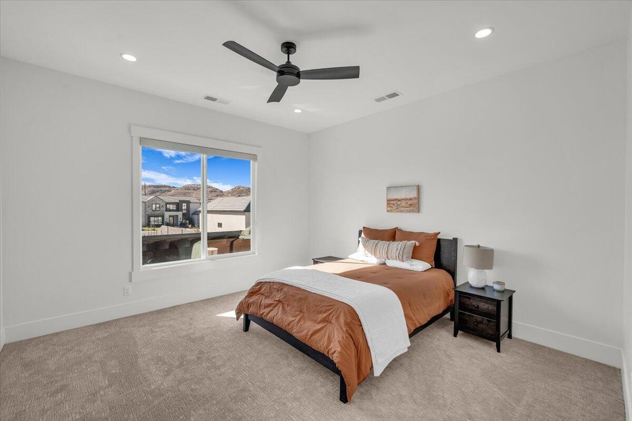 1597 W Belayer DR St George, UT 84770 home for sale, MLS#25-265181 - Erika Rogers Photo 21