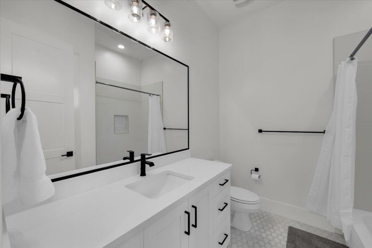 1597 W Belayer DR St George, UT 84770 home for sale, MLS#25-265181 - Erika Rogers Photo 24