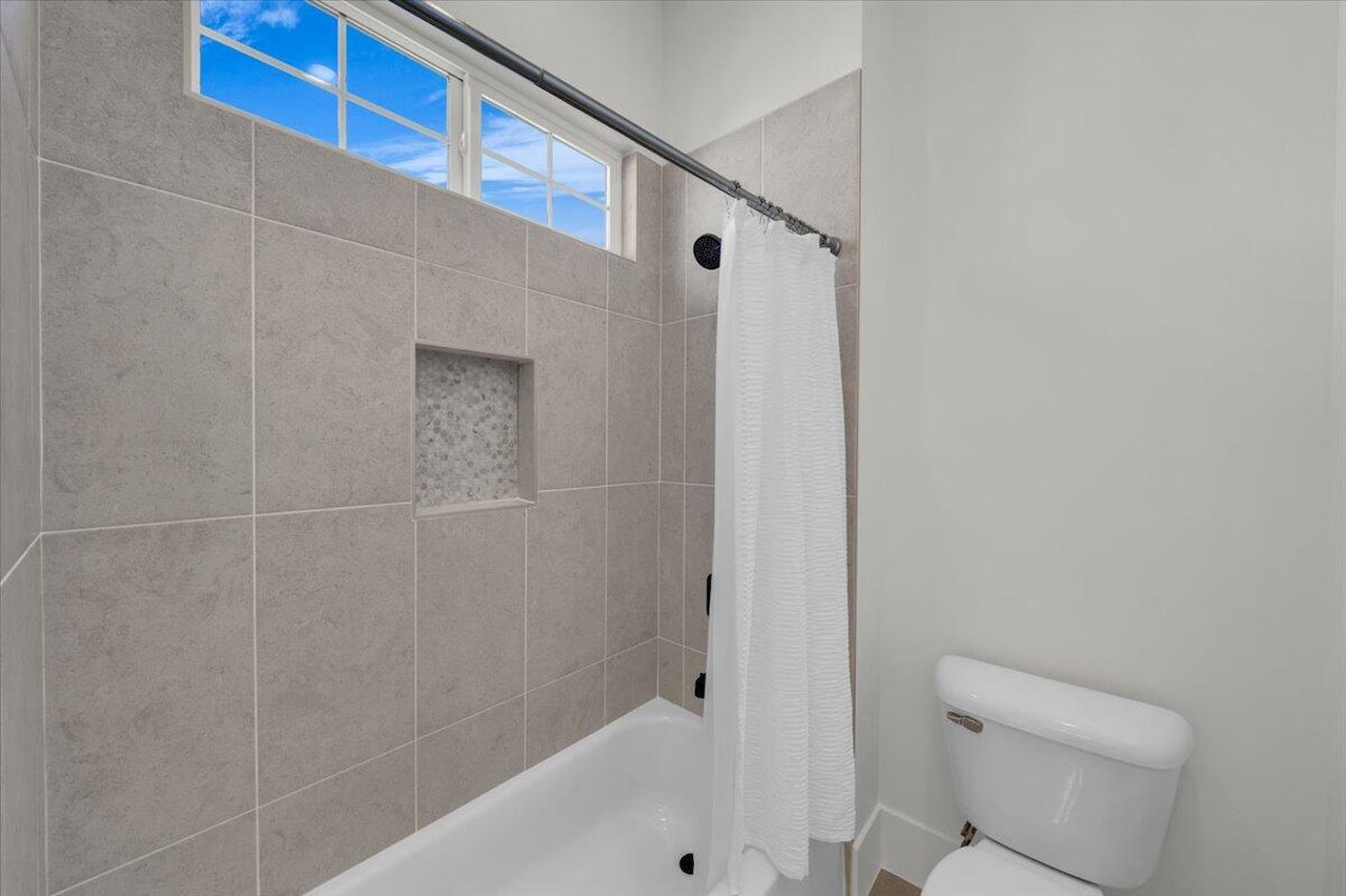 1597 W Belayer DR St George, UT 84770 home for sale, MLS#25-265181 - Erika Rogers Photo 27