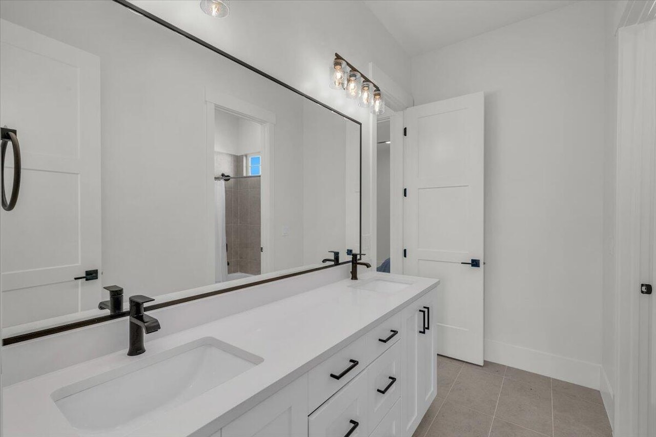 1597 W Belayer DR St George, UT 84770 home for sale, MLS#25-265181 - Erika Rogers Photo 29